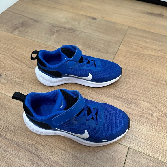 New Without Tags — Kids Nike Revolution 7 - Size 12c - Blue - Velcro closure - Picture 4 of 9